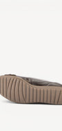 BALLERINAS + PUMPS-Bruin lak