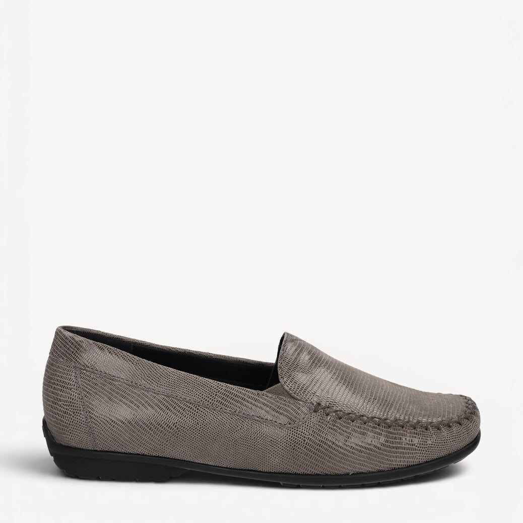 DAMES INSTAPSCHOENEN-Beige leer